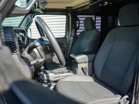 Jeep Gladiator (2024) thumbnail 8