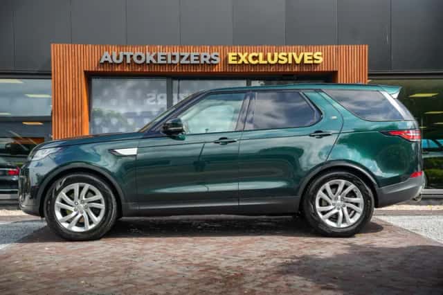 Land Rover Discovery (2017) thumbnail 5