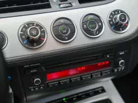 BMW Z4 (2012) thumbnail 18