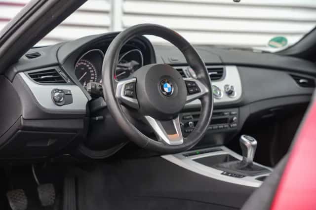 BMW Z4 (2012) thumbnail 4