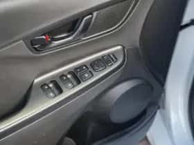 Hyundai Kona (2022) thumbnail 14