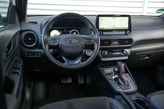 Hyundai Kona (2022) thumbnail 4