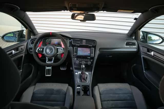 Volkswagen Golf (2013) thumbnail 2