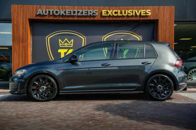 Volkswagen Golf (2013) thumbnail 5