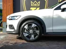 Volvo V60 (2021) thumbnail 12