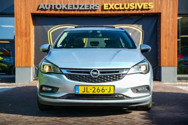 Opel Astra Sports Tourer (2016) thumbnail 3