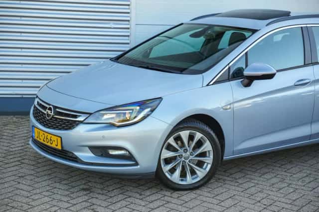 Opel Astra Sports Tourer (2016) thumbnail 6