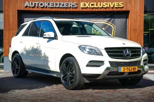 Mercedes-Benz ML-Klasse (2013) thumbnail 1