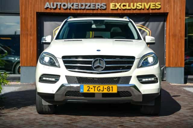 Mercedes-Benz ML-Klasse (2013) thumbnail 3