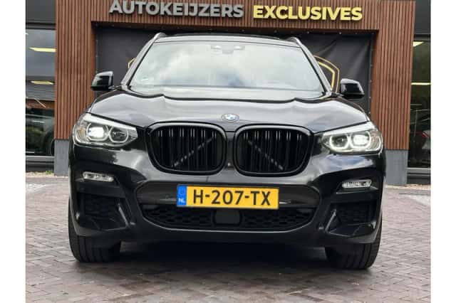 BMW X3 (2019) thumbnail 3