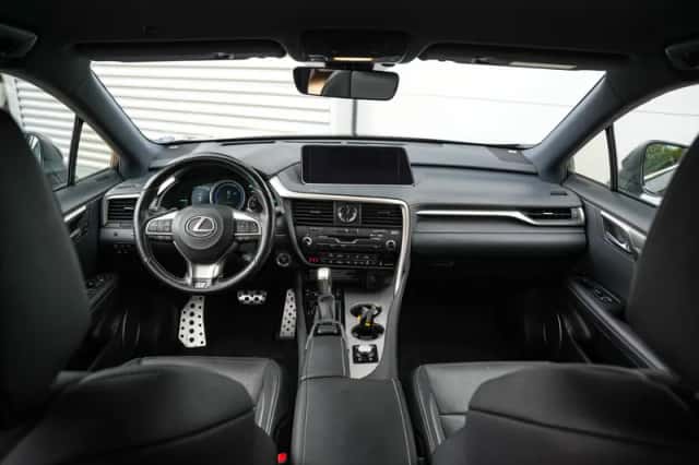 Lexus RX (2016) thumbnail 2