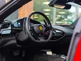 Ferrari SF90 Stradale (2022) thumbnail 2