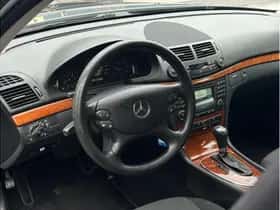 Mercedes-Benz E-Klasse (2007) thumbnail 4