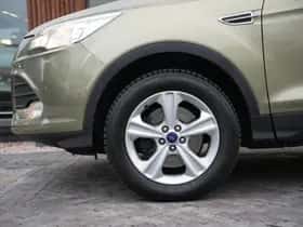 Ford Kuga (2014) thumbnail 11