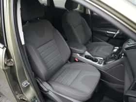 Ford Kuga (2014) thumbnail 6
