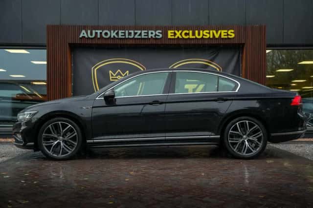 Volkswagen Passat (2019) thumbnail 5