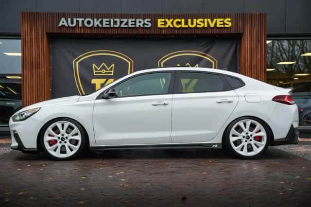 Hyundai i30 Fastback (2019) thumbnail 5