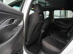 Hyundai i30 Fastback (2019) thumbnail 10