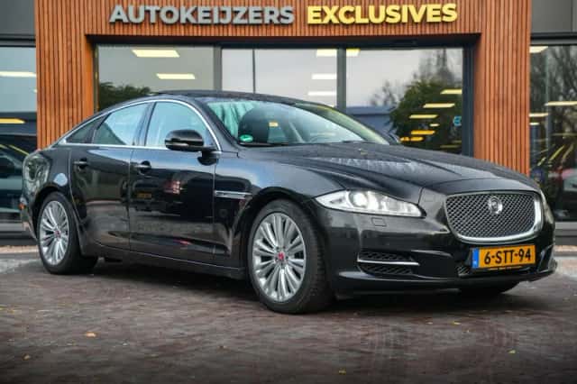 Jaguar XJ (2013) thumbnail 1