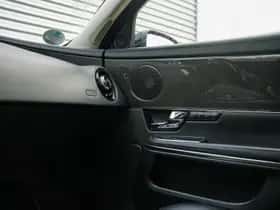 Jaguar XJ (2013) thumbnail 21