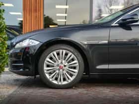 Jaguar XJ (2013) thumbnail 7
