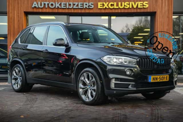 BMW X5 (2017) thumbnail 1