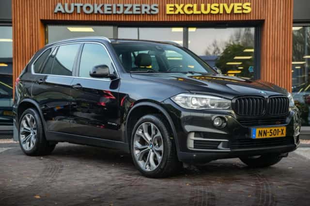 BMW X5 (2017) thumbnail 1