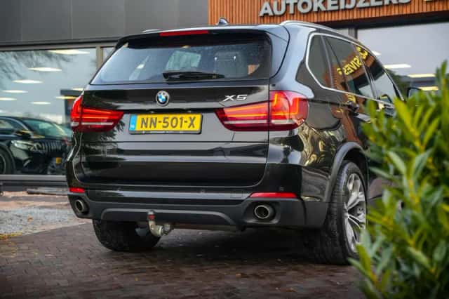 BMW X5 (2017) thumbnail 6