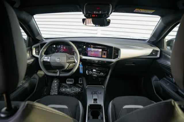 Opel Mokka (2025) thumbnail 2