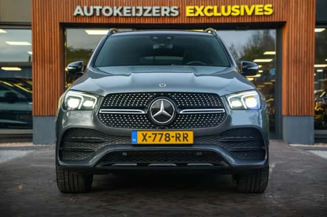 Mercedes-Benz GLE (2023) thumbnail 3