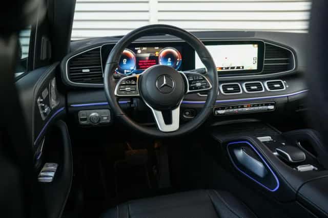 Mercedes-Benz GLE (2023) thumbnail 4