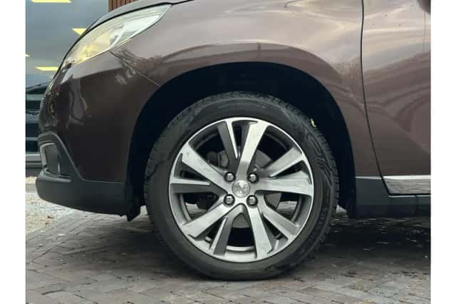 Peugeot 2008 (2013) thumbnail 5