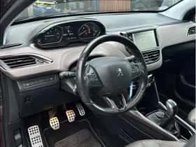 Peugeot 2008 (2013) thumbnail 6