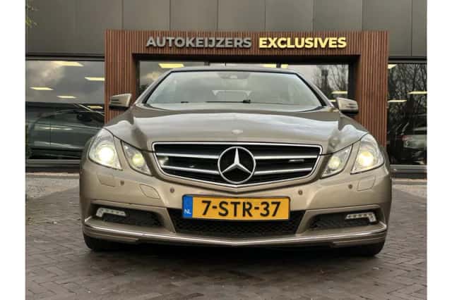 Mercedes-Benz E-Klasse (2010) thumbnail 2