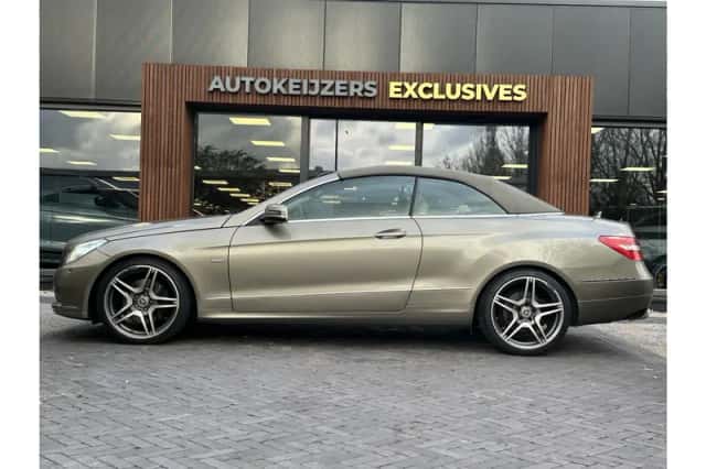 Mercedes-Benz E-Klasse (2010) thumbnail 3