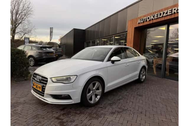 Audi A3 (2014) thumbnail 3