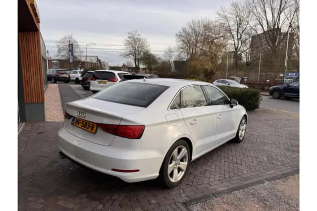 Audi A3 (2014) thumbnail 5