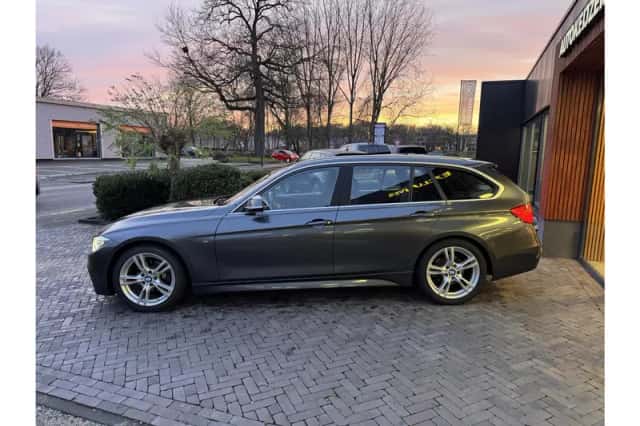BMW 3-Serie (2015) thumbnail 4