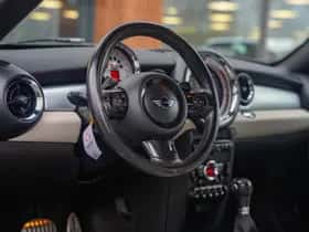 MINI Coupé (2012) thumbnail 4