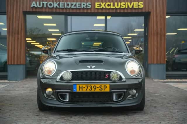 MINI Coupé (2012) thumbnail 3