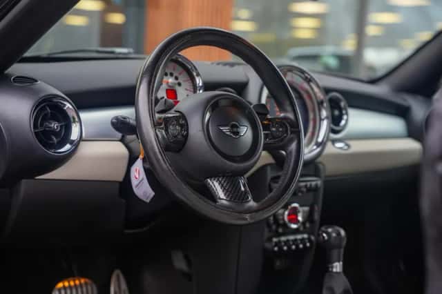MINI Coupé (2012) thumbnail 4