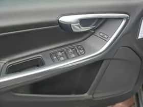 Volvo S60 (2012) thumbnail 14