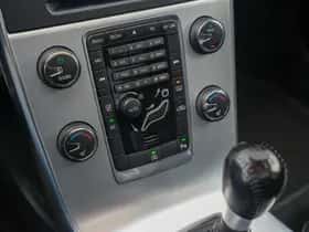 Volvo S60 (2012) thumbnail 16