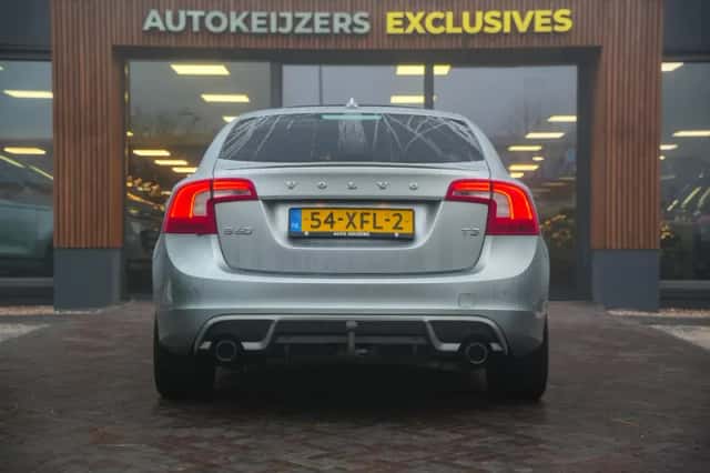 Volvo S60 (2012) thumbnail 6