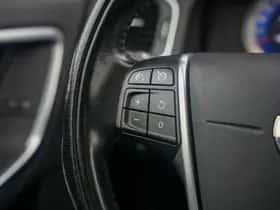 Volvo S60 (2012) thumbnail 10