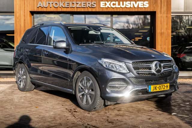 Mercedes-Benz GLE (2015) thumbnail 1