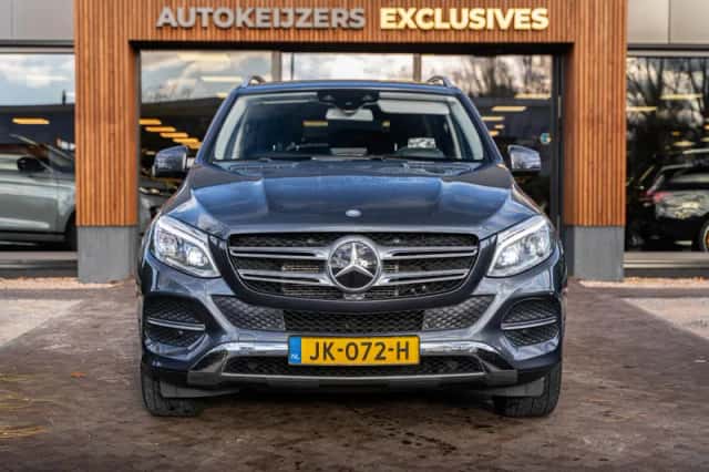 Mercedes-Benz GLE (2015) thumbnail 3