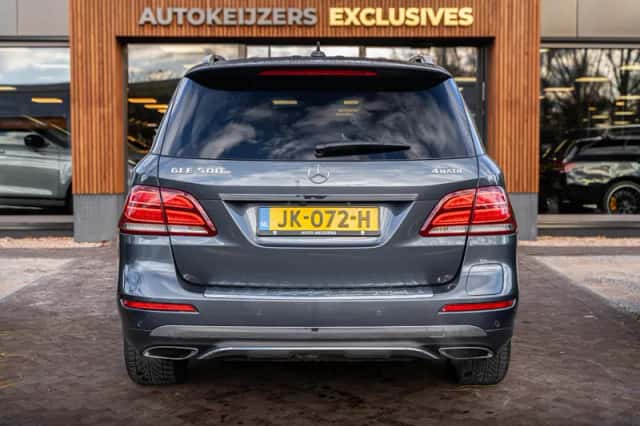 Mercedes-Benz GLE (2015) thumbnail 4