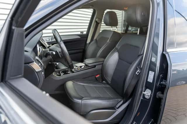 Mercedes-Benz GLE (2015) thumbnail 4