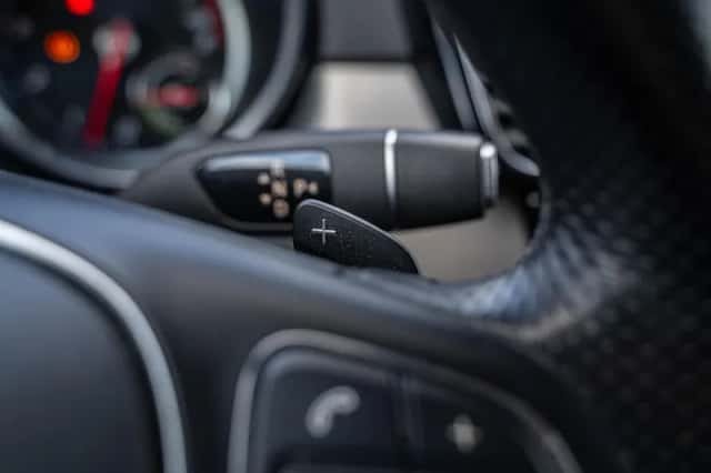 Mercedes-Benz GLE (2015) thumbnail 6